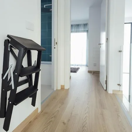 Deluxe - By Sch Villa